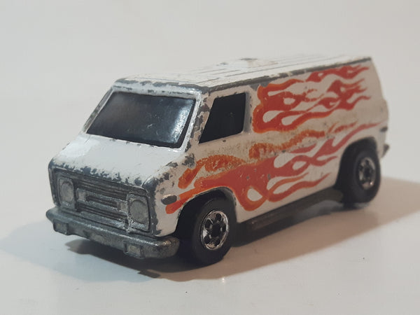 Vintage 1980 Hot Wheels '70's Van Super Van Enamel White Die Cast Toy Car Vehicle