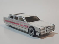 1991 Hot Wheels Limozeen White Die Cast Toy Car Limousine Limo Vehicle