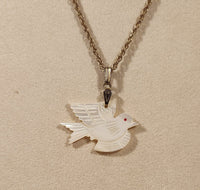 Vintage Mother of Pearl Dove Of Peace Gold Tone Chain Necklace