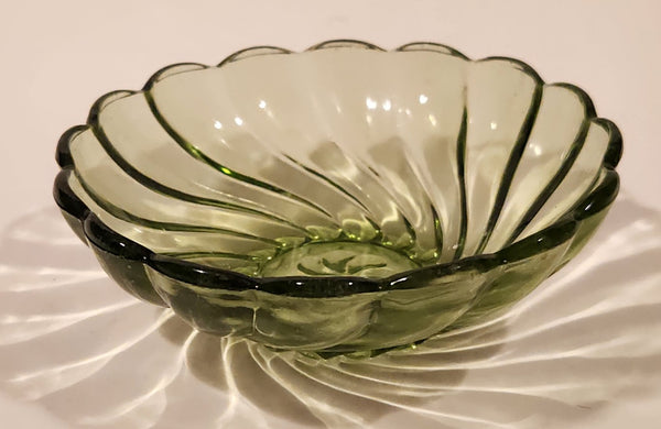 Vintage Hazel Atlas Colonial Swirl 4 3/4" Green Glass Capri Serving Bowl