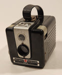Vintage 1950s Kodak Brownie Hawkeye Camera Flash Model 620 Film Made In Canada