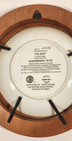 1995 Bradford Exchange Elvis Presley The King Collector Plate in Wood Frame with Certificate