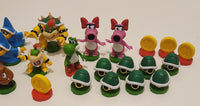 2009 Nintendo Super Mario Chess Collector's Edition Board Game in Tin Metal Box