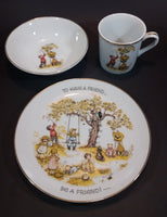 1973 Holly Hobbie Table Talk "To have a friend..." "Be a friend!" 8 "Plate, 6" Bowl, and 3 1/8" Cup 3 Piece Set - Treasure Valley Antiques & Collectibles