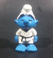 1981 Schleich Germany Peyo Smurf Karate Judo Martial Arts Costume 2" PVC Figurine - Treasure Valley Antiques & Collectibles