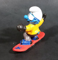 1997 Schleich Germany Peyo Puffo Smurf Snowboarder 2 3/8" PVC Figurine - Made in Portugal