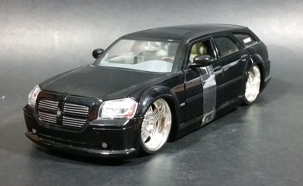 Rare Jada Dub City Kustoms 2005 Dodge Magnum R/T 1/24 Black Model Die Cast Toy Car Vehicle - Treasure Valley Antiques & Collectibles