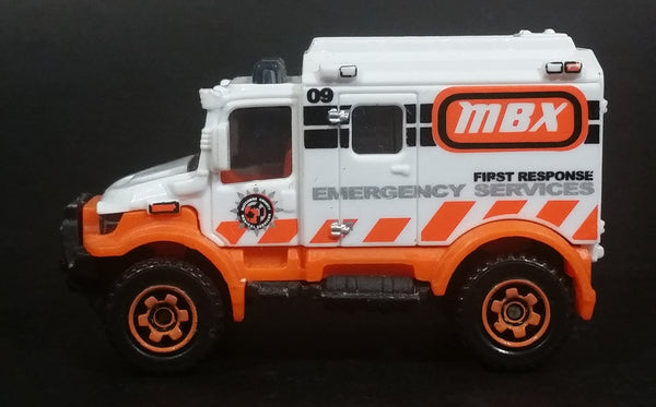 2013 Matchbox Heroic Rescue 4x4 Scrambulance White Die Cast Toy Car Emergency Services Vehicle - Treasure Valley Antiques & Collectibles