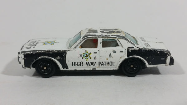 1980s Yatming Dodge Monaco Sheriff Highway Patrol 18 Police Cop White Black Die Cast Toy Car Emergency Rescue Vehicle