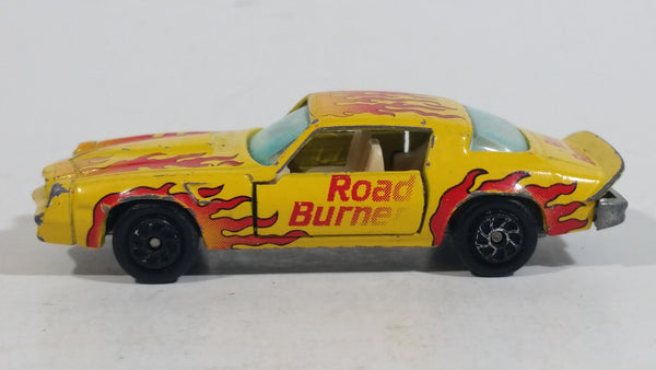 Vintage Yatming Chevy Camaro Z28 Road Burner Yellow with Red Flames No. 1077 Die Cast Toy Muscle Car Vehicle with Opening Doors