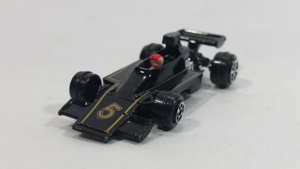 Vintage Yatming Lotus JPS #5 Black No. 1305 Die Cast Toy Race Car Vehicle