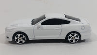 Maisto 2015 Ford Mustang GT White Die Cast Toy Car Vehicle