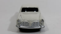 Maisto Chrysler 1956 300B White Die Cast Toy Classic Car Vehicle