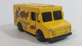 Maisto Panel Van Extreme Vertical Ramps Skateboarding Van Yellow Die Cast Toy Car Vehicle