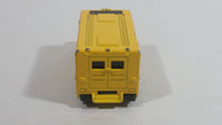 Maisto Panel Van Extreme Vertical Ramps Skateboarding Van Yellow Die Cast Toy Car Vehicle