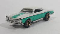 2010 Hot Wheels Faster Than Ever '67 Pontiac GTO White Die Cast Toy Muscle Car Vehicle