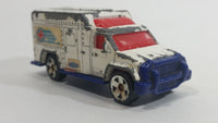 2002 Matchbox Ambulance White Die Cast Toy Emergency Rescue Vehicle McDonald's Happy Meal