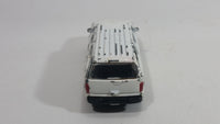 Motor Max Super Wheels 2000 Chevrolet Suburban No. 6030 White Die Cast Toy Car SUV Vehicle