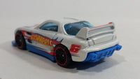 2014 Hot Wheels HW Race Team 24 / Seven Pearl White Die Cast Toy Race Car Vehicle