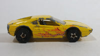 2000 Hot Wheels Tornado Twister Racebait 308 Ferrari Yellow Die Cast Toy Car Vehicle