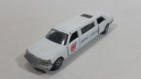 1992 Road Champs Deluxe Series Airport Limousine White Die Cast Toy Car Vehicle With Opening Doors and Sliding Sunroof