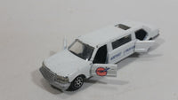 1992 Road Champs Deluxe Series Airport Limousine White Die Cast Toy Car Vehicle With Opening Doors and Sliding Sunroof