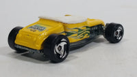 2000 Hot Wheels Hot Rod Magazine Track T "Wayne's Body Shop" Yellow Die Cast Toy Car Vehicle