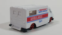 Maisto Ambulance White Die Cast Toy Emergency Response Rescue Vehicle