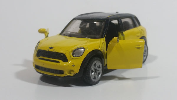 Siku Mini Cooper S Countrymen Yellow Die Cast Toy Car Vehicle with Opening Doors 1:55 Scale