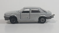 Majorette Renault 25 No. 222 Silver Grey 1/63 Scale Die Cast Toy Car Vehicle with Opening Doors