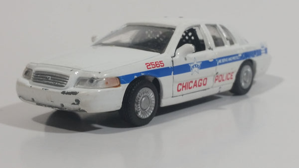 2008 Greenlight Ford Crown Victoria Interceptor Chicago Police Cruiser No. 4026 White 1/43 Scale Die Cast Toy Emergency Response Vehicle with Opening Doors - Missing the Roof Lights