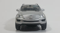 New Ray 2006 Mercedes-Benz M-Class Silver 1/32 Scale Die Cast Toy Car Sport Utility Vehicle with Opening Doors