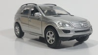 New Ray 2006 Mercedes-Benz M-Class Silver 1/32 Scale Die Cast Toy Car Sport Utility Vehicle with Opening Doors