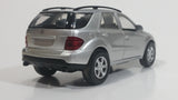 New Ray 2006 Mercedes-Benz M-Class Silver 1/32 Scale Die Cast Toy Car Sport Utility Vehicle with Opening Doors