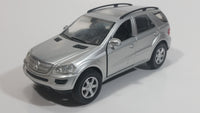 New Ray 2006 Mercedes-Benz M-Class Silver 1/32 Scale Die Cast Toy Car Sport Utility Vehicle with Opening Doors