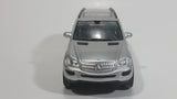 New Ray 2006 Mercedes-Benz M-Class Silver 1/32 Scale Die Cast Toy Car Sport Utility Vehicle with Opening Doors