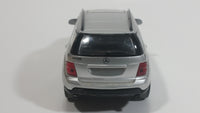 New Ray 2006 Mercedes-Benz M-Class Silver 1/32 Scale Die Cast Toy Car Sport Utility Vehicle with Opening Doors