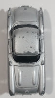 Maisto '57 Chevrolet Corvette Silver Grey With Red Stripe Die Cast Toy Car Vehicle