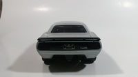 2006 Hot Wheels '71 Plymouth Barracuda Silver Grey and Black 1/24 Scale Die Cast Toy Muscle Car Vehicle