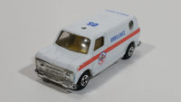 Unknown Brand Ambulance Rescue Van 05 White Die Cast Toy Car Emergency Medic Vehicle