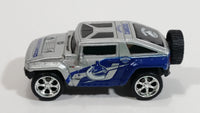 2010 Maisto Top Dog Collectible Vancouver Canucks NHL Hockey Hummer HX Concept 1/64 Scale Die Cast Toy Car Vehicle