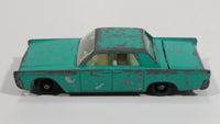 Vintage 1964 Lesney Matchbox Series Lincoln Continental No. 31 Green Die Cast Toy Car Vehicle with Opening Trunk