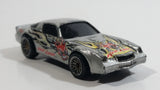 2000 Hot Wheels Mad Maniax Camaro Z28 Silver Die Cast Toy Muscle Car Vehicle