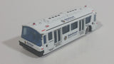 Globe Ground North America White Airport Bus Die Cast Toy Car Vehicle