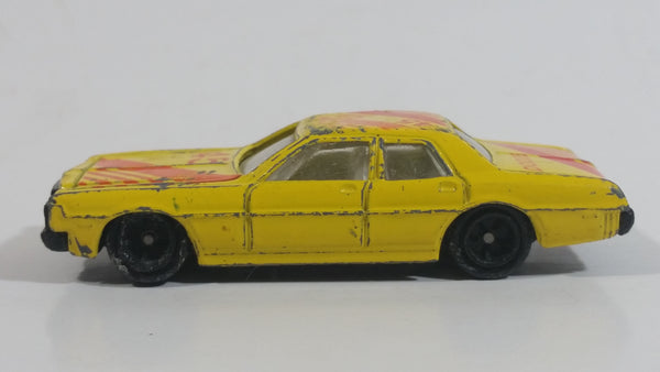 Vintage Magic Fast Wheels Ja-Ru Real Wheels 1976 Dodge Coronet Sedan #45 Yellow Die Cast Toy Car Vehicle Made in Hong Kong