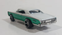 2010 Hot Wheels Faster Than Ever '67 Pontiac GTO White Die Cast Toy Muscle Car Vehicle