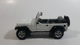 Maisto 2003 Jeep Wrangler Rubicon 1/35 Scale White Die Cast Toy Car Vehicle with Opening Doors and Hood