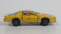 Vintage Yatming No. 1086 1983 Chevy Camaro Z28 Yellow Die Cast Toy Car Vehicle