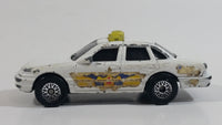 2002 Matchbox Ford Crown Victoria Police Cops White Die Cast Toy Car Vehicle McDonald's Happy Meal