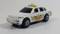 2002 Matchbox Ford Crown Victoria Police Cops White Die Cast Toy Car Vehicle McDonald's Happy Meal